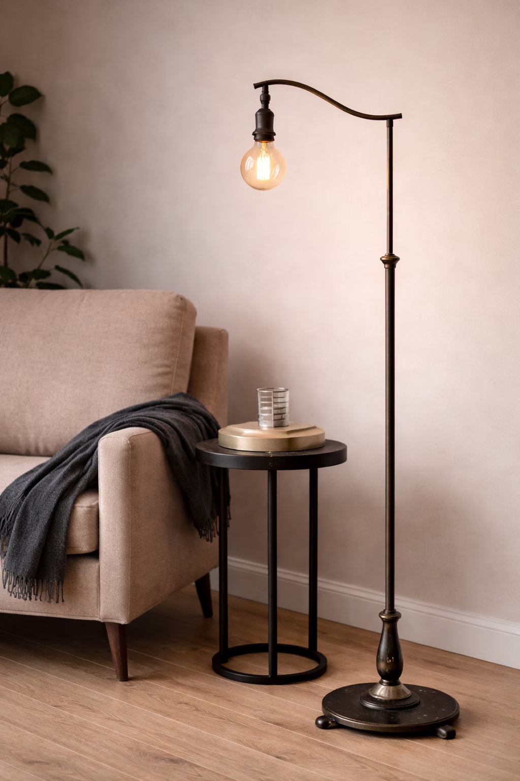 Lampa podłogowa vintage / regulowana 